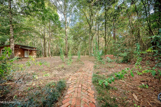 $1,500,000 | 132 Pine Drive, Ocean Springs, MS 39564