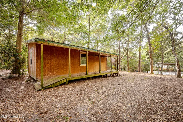 $1,500,000 | 132 Pine Drive, Ocean Springs, MS 39564