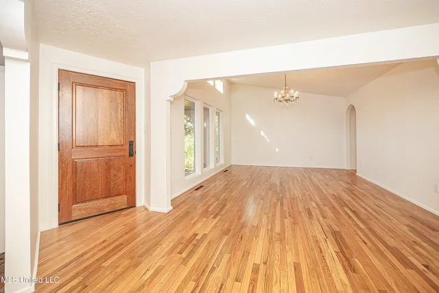 $1,500,000 | 132 Pine Drive, Ocean Springs, MS 39564