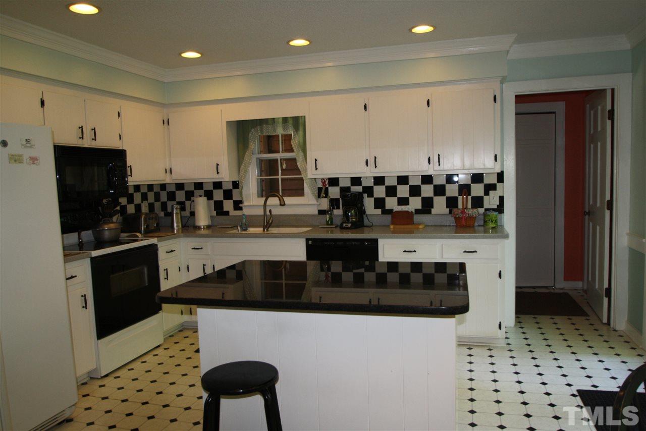 8624 Langtree Lane Raleigh, NC 27613 - Photo 3 of 25 Granite Island