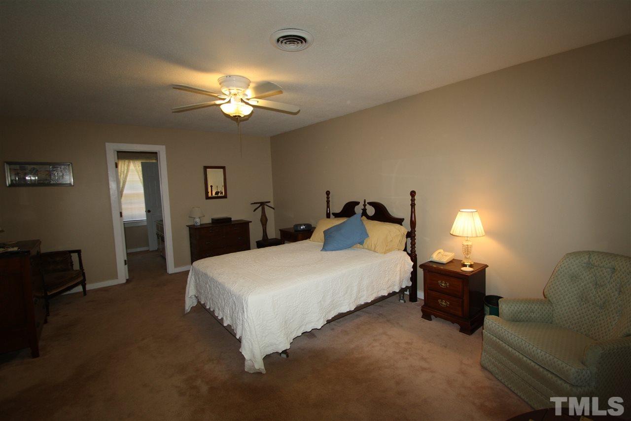 8624 Langtree Lane Raleigh, NC 27613 - Photo 10 of 25 Large Bedroom. enough room for sitting area