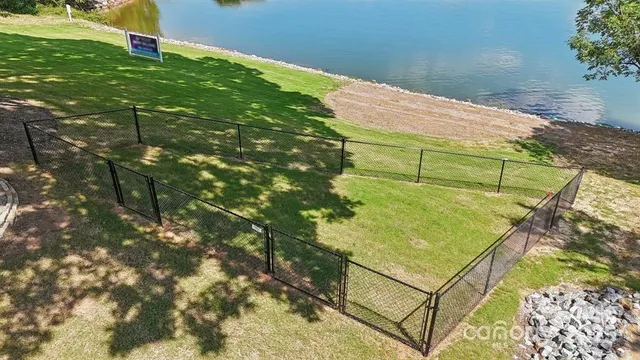 $1,850 | 4455 Reed Crk Drive, Unit 305, Sherrills Ford, NC 28673