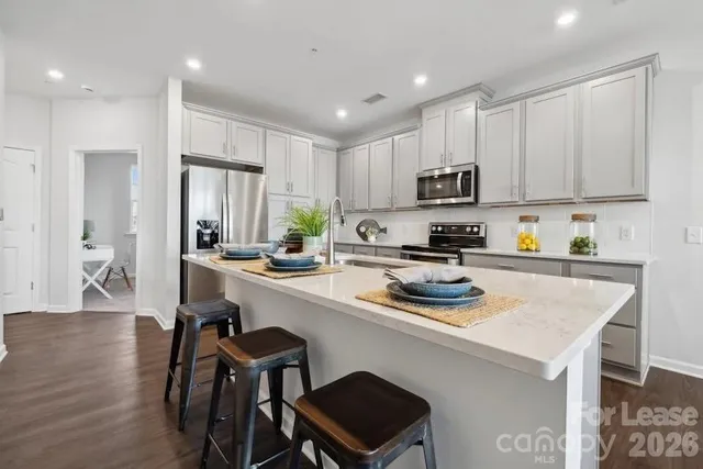 $1,850 | 4455 Reed Crk Drive, Unit 305, Sherrills Ford, NC 28673