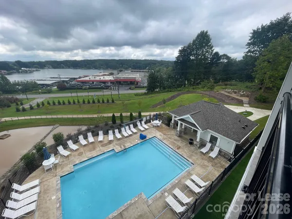 $1,850 | 4455 Reed Crk Drive, Unit 104, Sherrills Ford, NC 28673