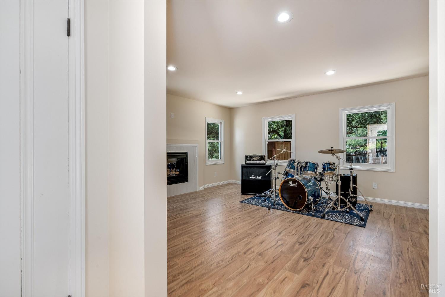 9342 Chalk Hill Road Healdsburg, CA 95448 - Photo 16 of 66