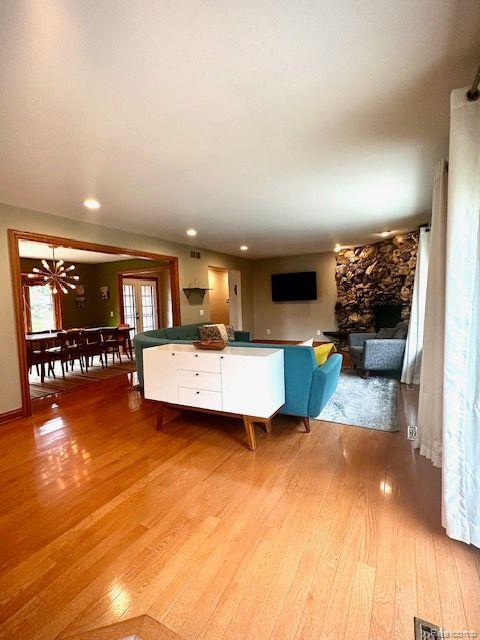 318 Ridgewood Road Rochester, MI 48306 - Photo 4 of 34 Gallery Image 4