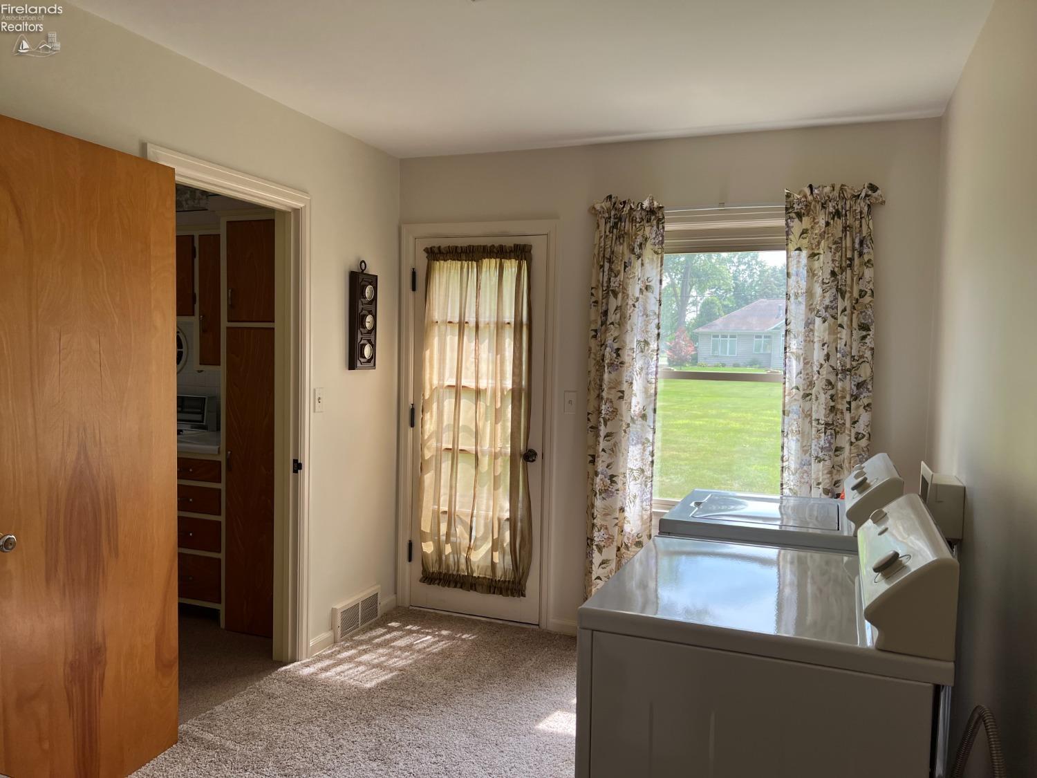 840 Barker Road Fremont, OH 43420 - Photo 9 of 23 Gallery Image 9