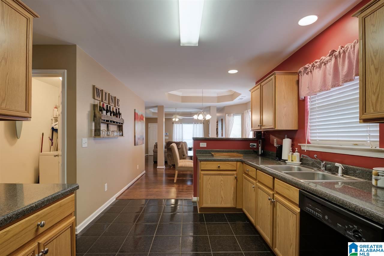 541 Summit Circle Fultondale, AL 35068 - Photo 9 of 23