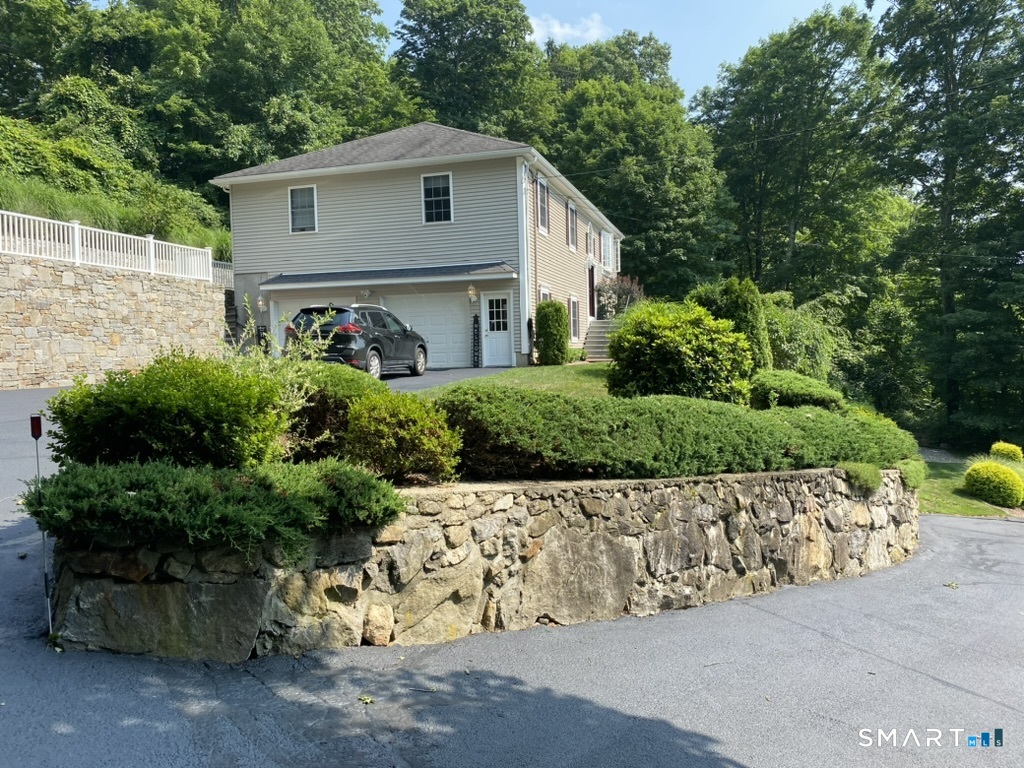 327 Jones Road Naugatuck, CT 06770 - Photo 24 of 26
