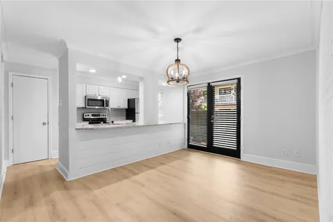 $355,000 | 5928 Sandhurst Lane, Unit 127, Dallas, TX 75206