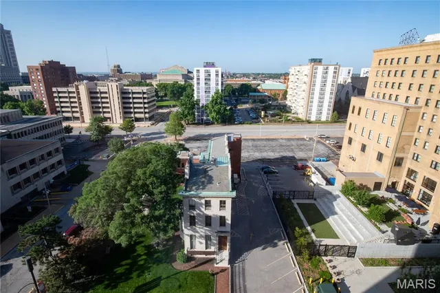 $175,900 | 1501 Locust Street, Unit 909, St. Louis, MO 63103