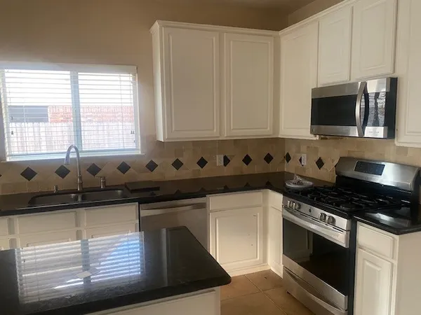 $3,200 | 3110 Aspen Hollow Lane, Sugar Land, TX 77479