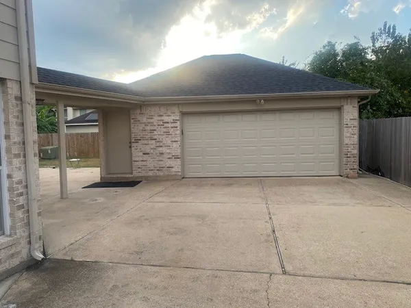 $3,200 | 3110 Aspen Hollow Lane, Sugar Land, TX 77479