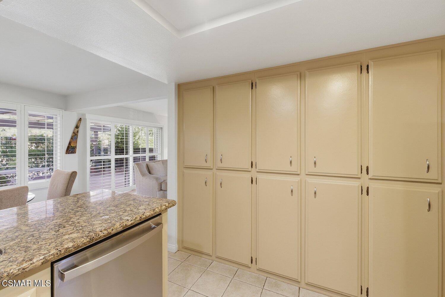 19137 Index Street, Unit 9 Porter Ranch, CA 91326 - Photo 15 of 40 025_cjp_3437_813