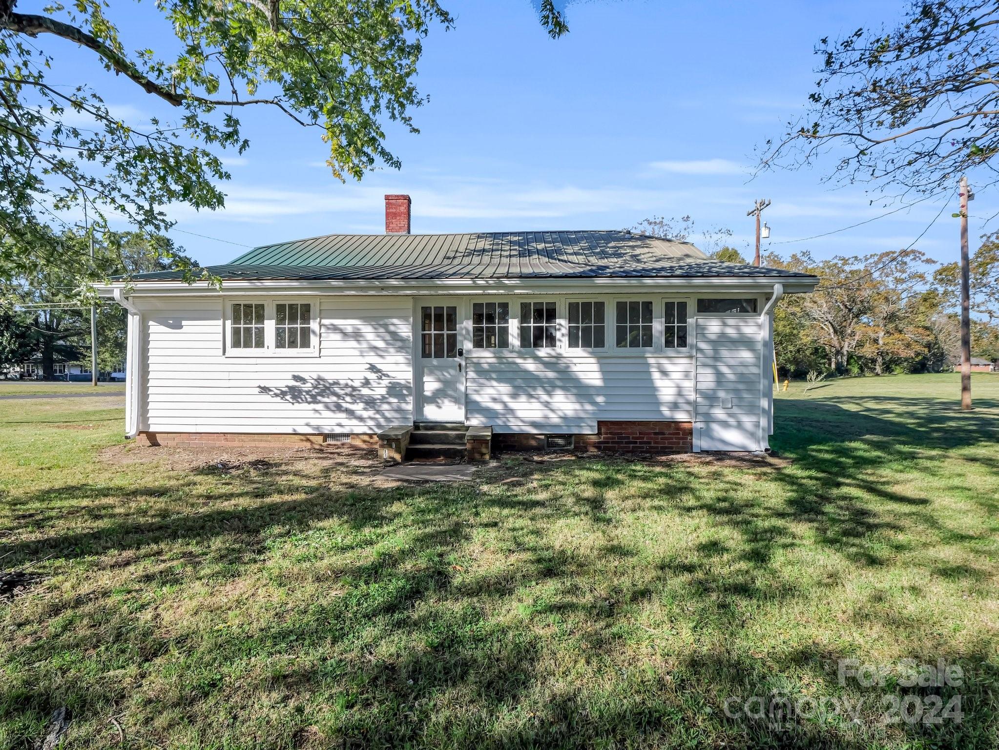 574 Cat Square Road Lincolnton, NC 28092 - Photo 6 of 48 a front view of house with yard and green space