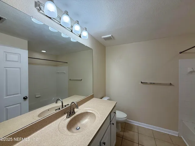 walk in closet with window