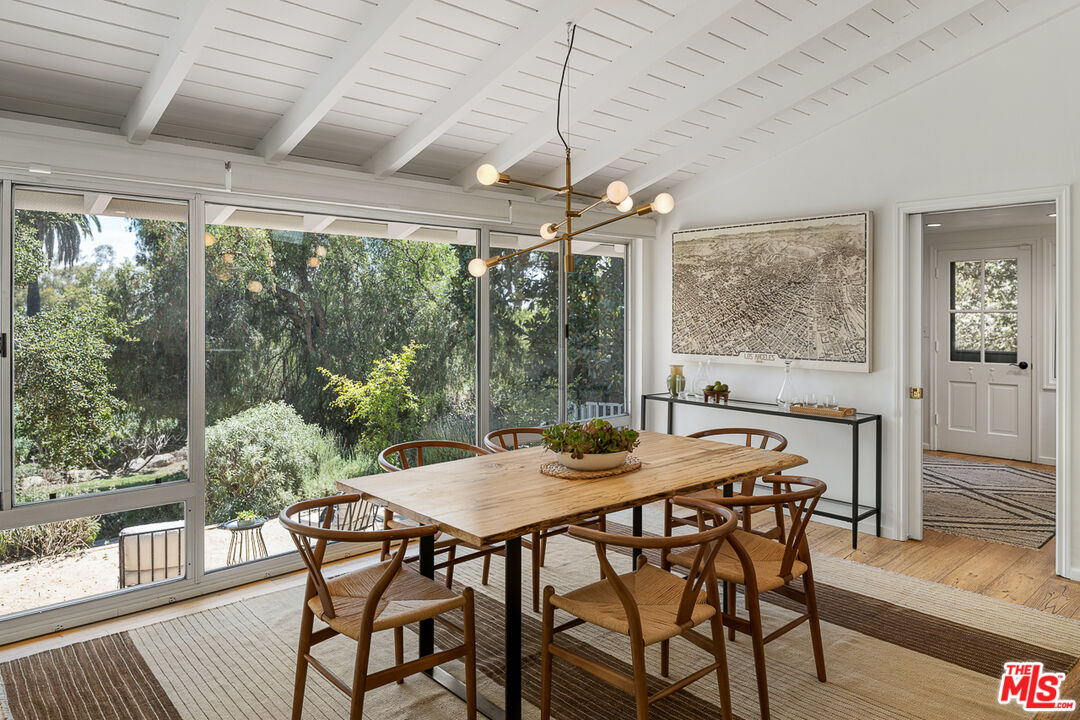 1955 Windover Road Pasadena, CA 91107 - Photo 27 of 62