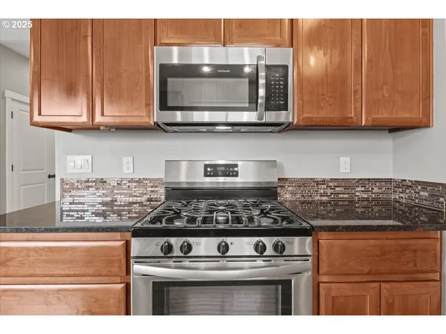 $598,000 | 6068 Northeast Tuscan Loop, Albany, OR 97321