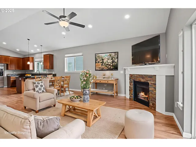 $598,000 | 6068 Northeast Tuscan Loop, Albany, OR 97321