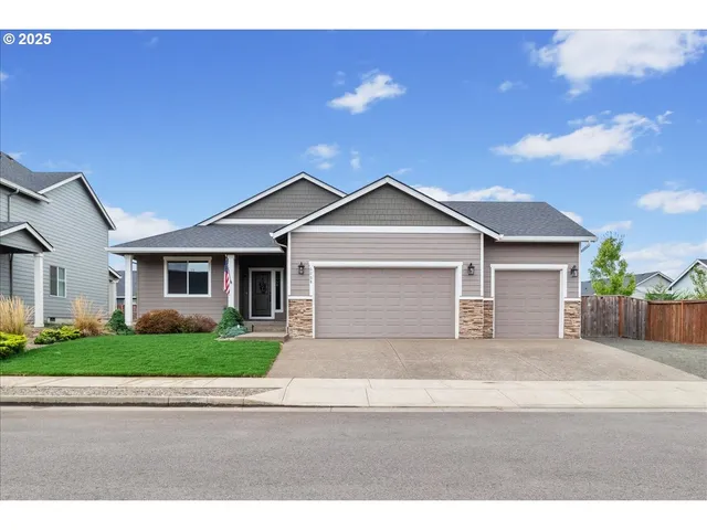 $598,000 | 6068 Northeast Tuscan Loop, Albany, OR 97321