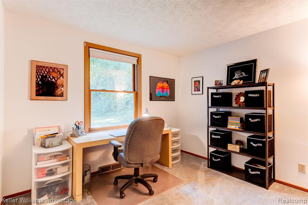 1605 Clark Lake Road Brighton, MI 48114 - Photo 18 of 33 Gallery Image 18