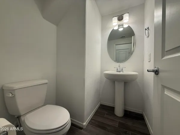 $2,295 | 1959 East Hampton Lane, Unit 104, Gilbert, AZ 85295