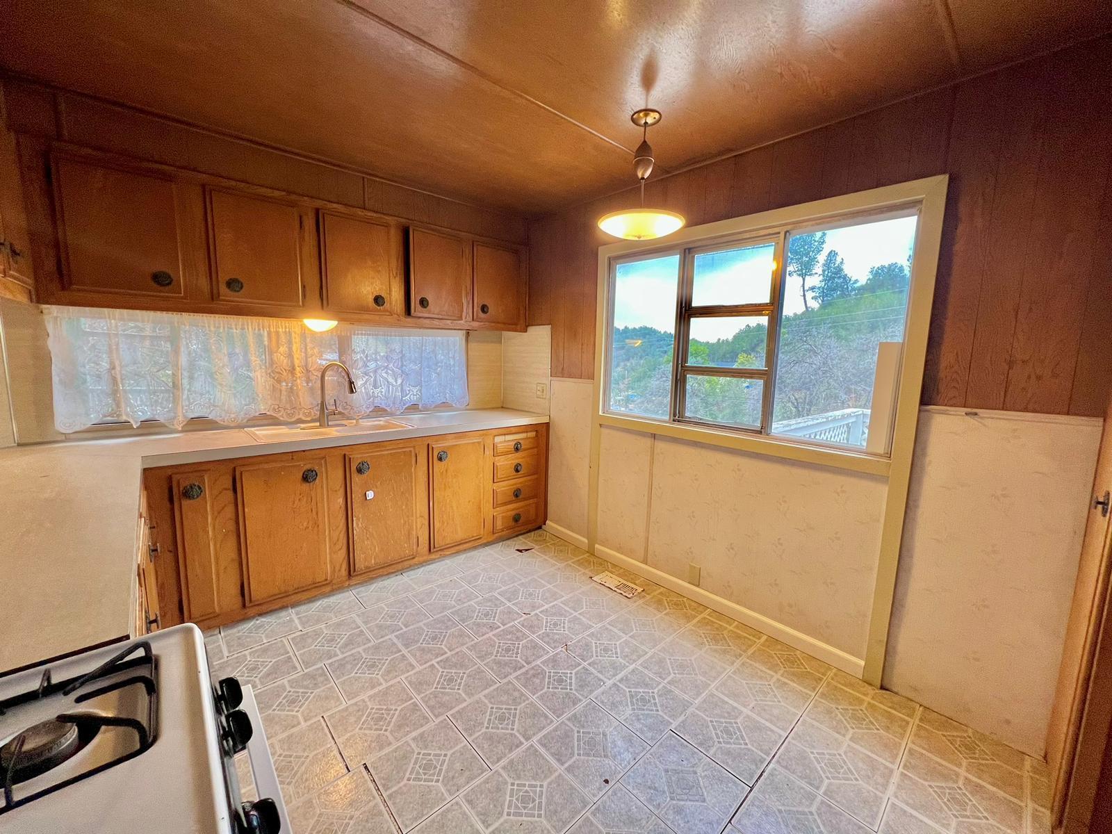 14763 Ravine Road Redding, CA 96003 - Photo 8 of 13 Danit Dollar Vista Real Estate