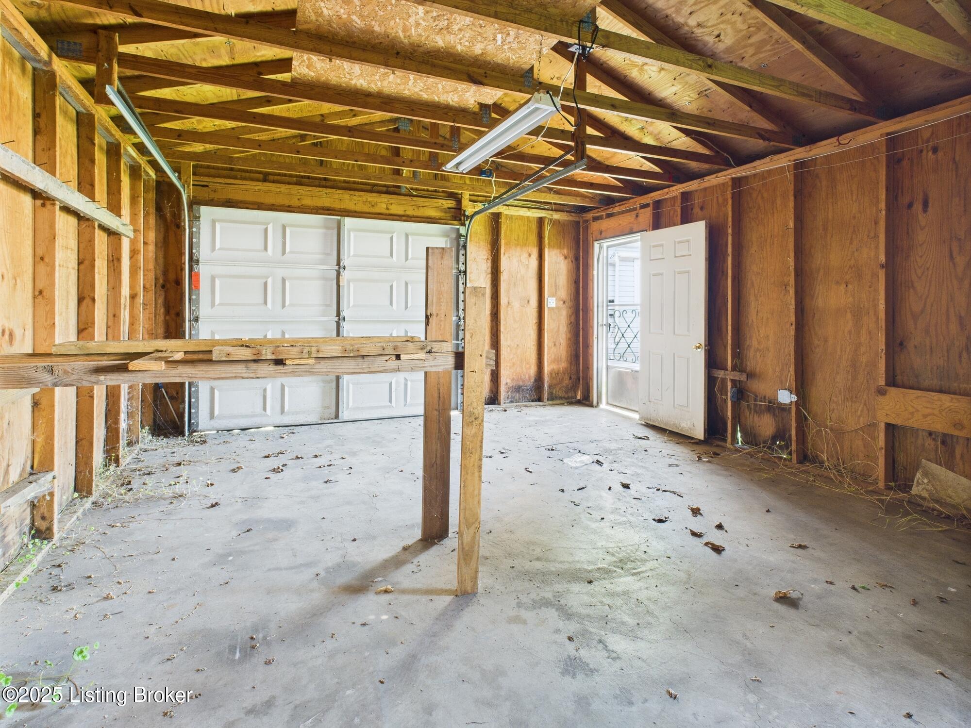 5003 Kendall Road Louisville, KY 40272 - Photo 21 of 27 Inside Garage