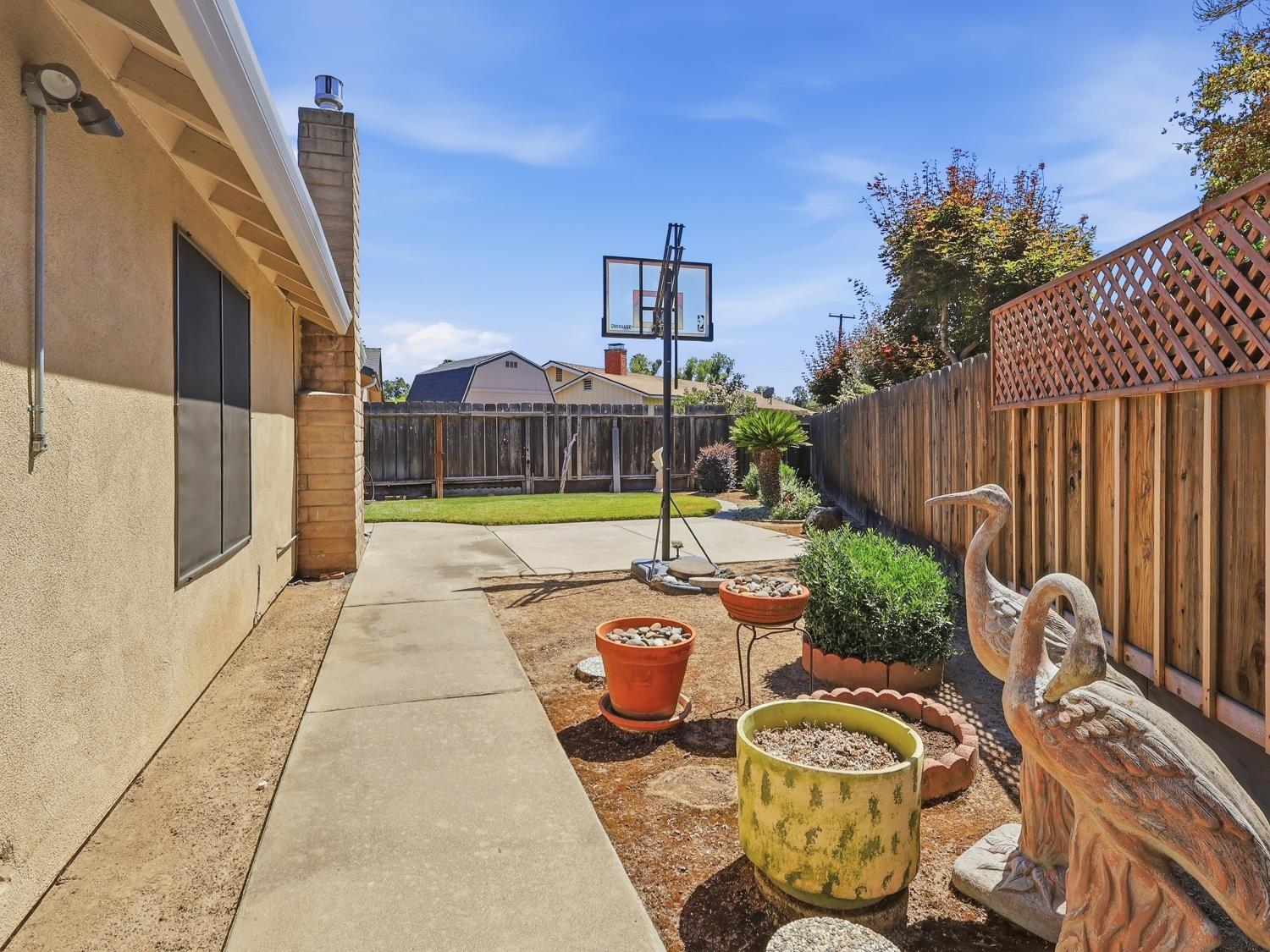 900 Multnomah Drive Modesto, CA 95350 - Photo 30 of 34