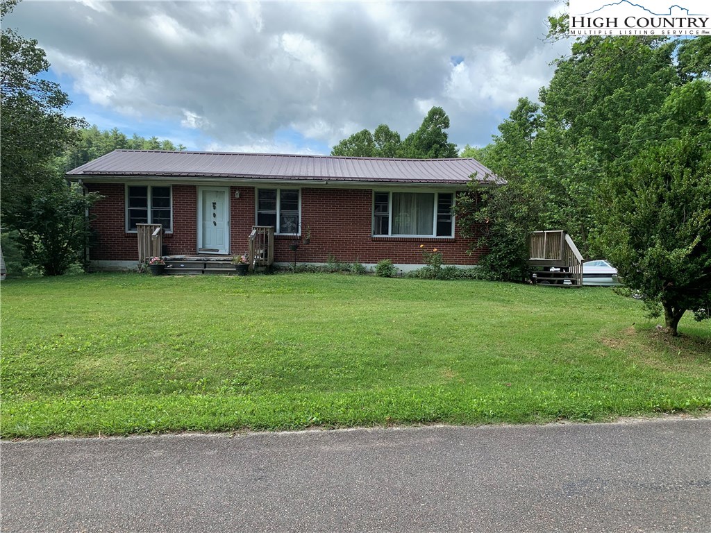 2558 Sink Valley Road Butler, TN 37640 - Photo 2 of 17 Gallery Image 2