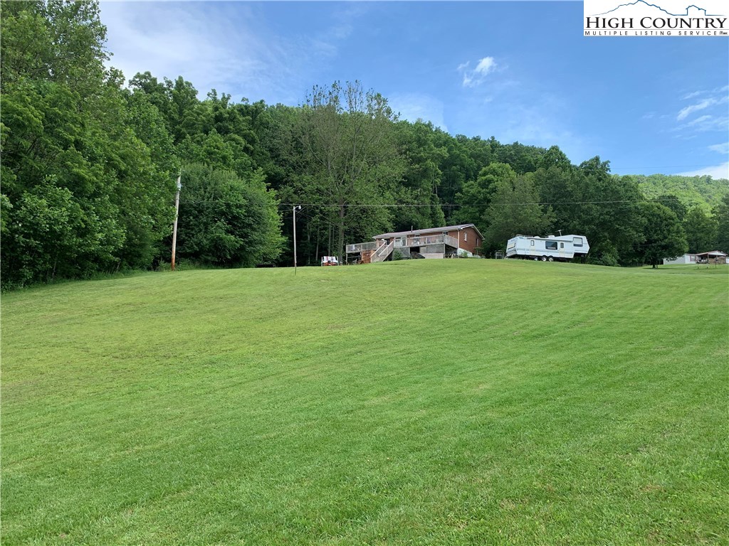 2558 Sink Valley Road Butler, TN 37640 - Photo 3 of 17 Gallery Image 3