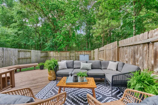 $355,000 | 7 West Greenhill Terrace Place, The Woodlands, TX 77382