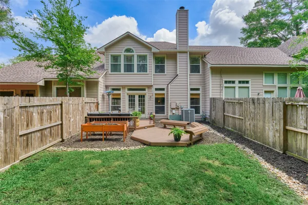 $355,000 | 7 West Greenhill Terrace Place, The Woodlands, TX 77382
