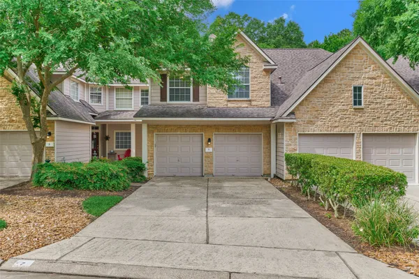$355,000 | 7 West Greenhill Terrace Place, The Woodlands, TX 77382