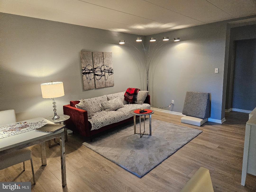 2303 Freetown Court, Unit 2B Reston, VA 20191 - Photo 6 of 22 Living room