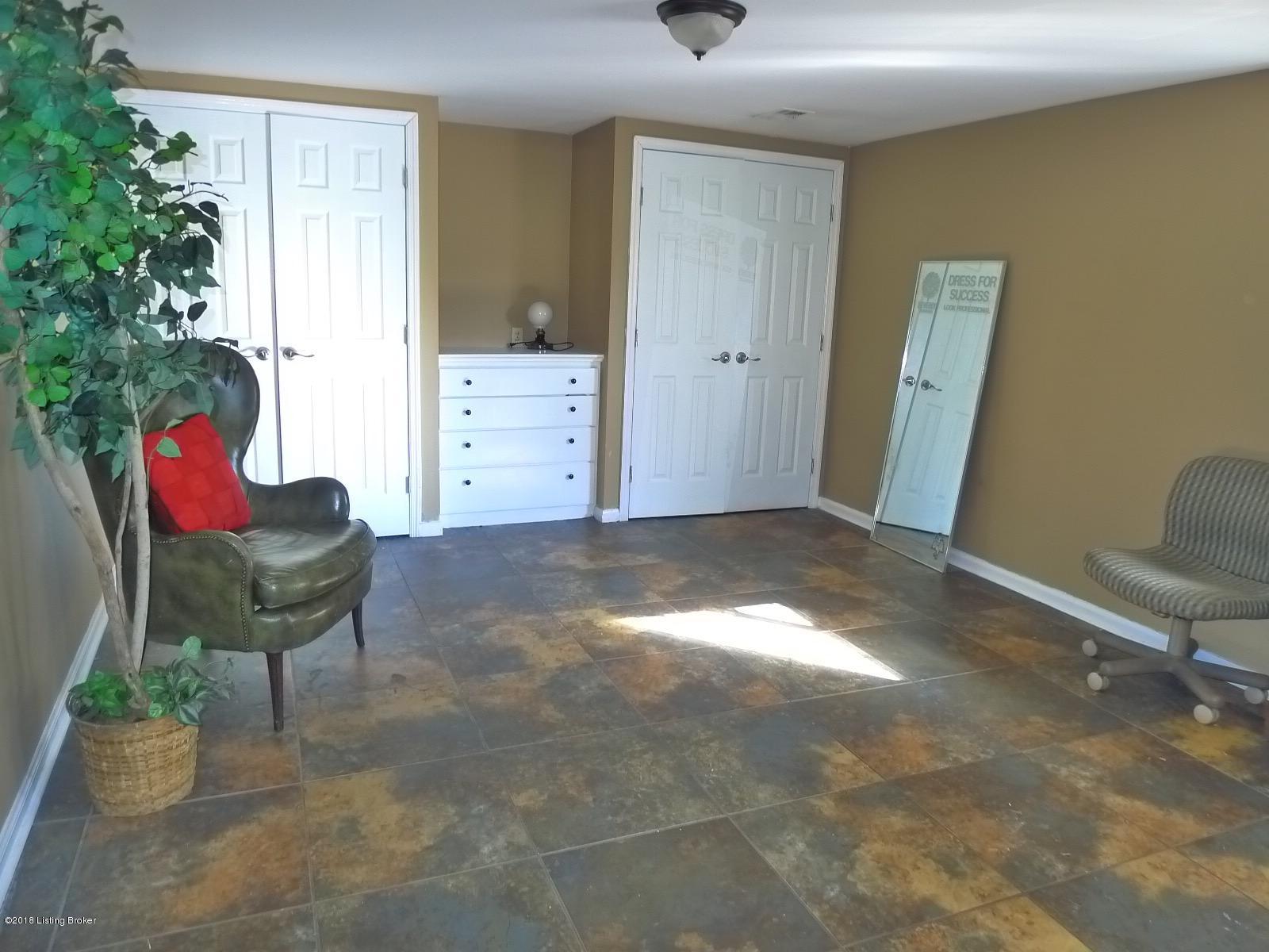 6412 Regal Road Louisville, KY 40222 - Photo 36 of 58 4th bedroom