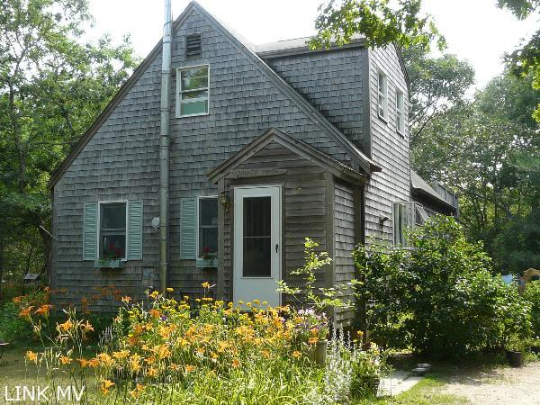 57 Watcha Path Edgartown, MA 02539 - Photo 1 of 12 http://d1qzqeyxiitrap.cloudfront.net/photos/36030/600/7d130438.jpg