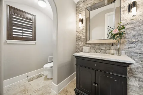 $1,399,000 | 4439 Betty Street, Bellaire, TX 77401