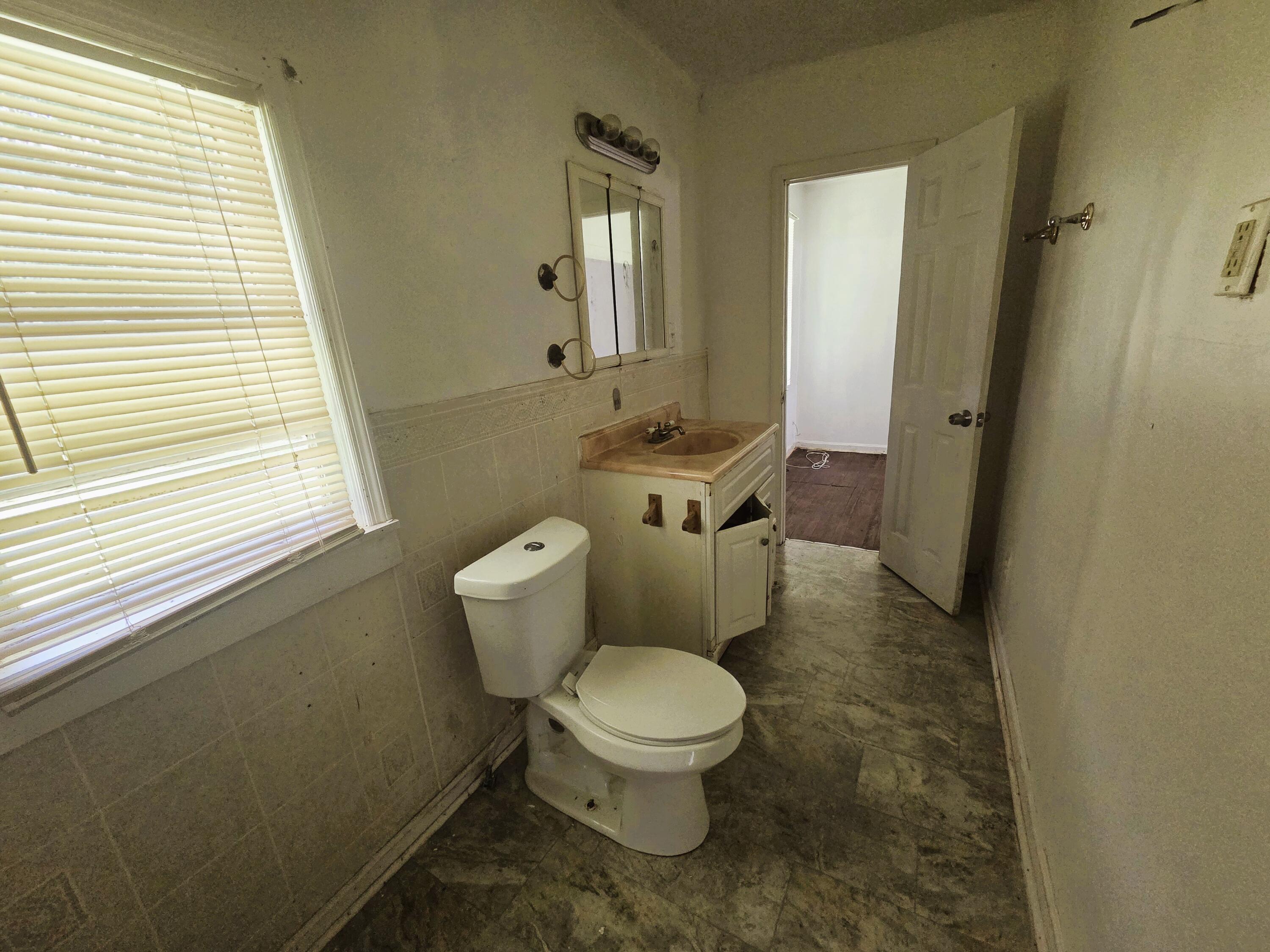 2202 Highway 61 Ridgeville, SC 29472 - Photo 6 of 15 20260903_115740
