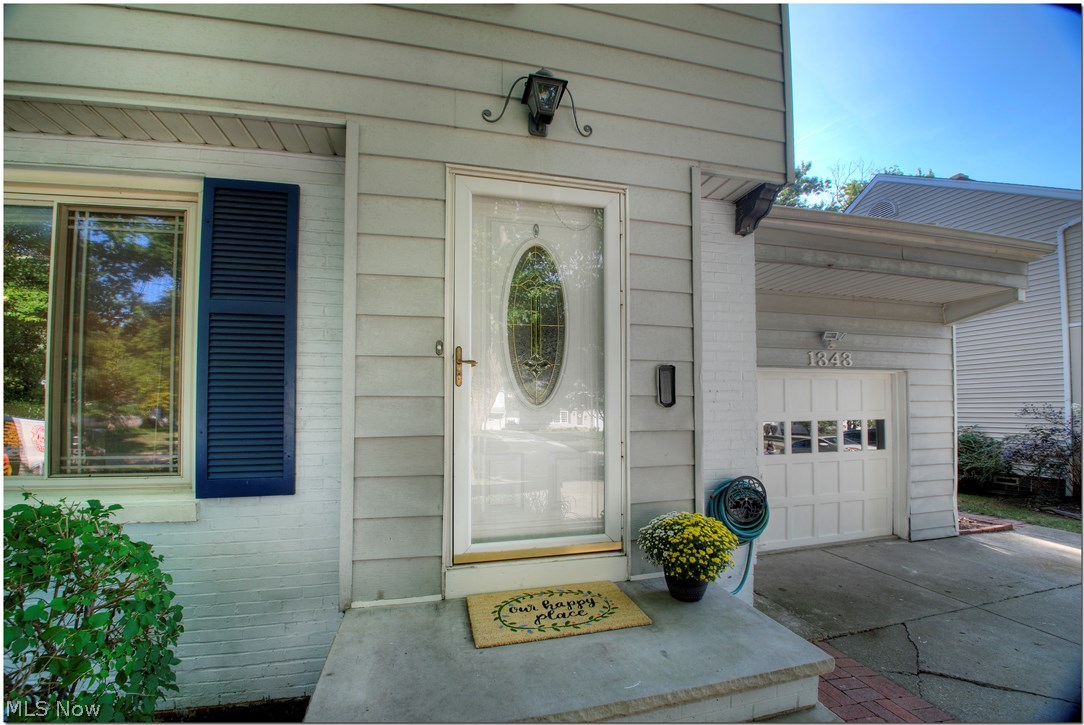 1343 Brainard Road Cleveland, OH 44124 - Photo 3 of 32