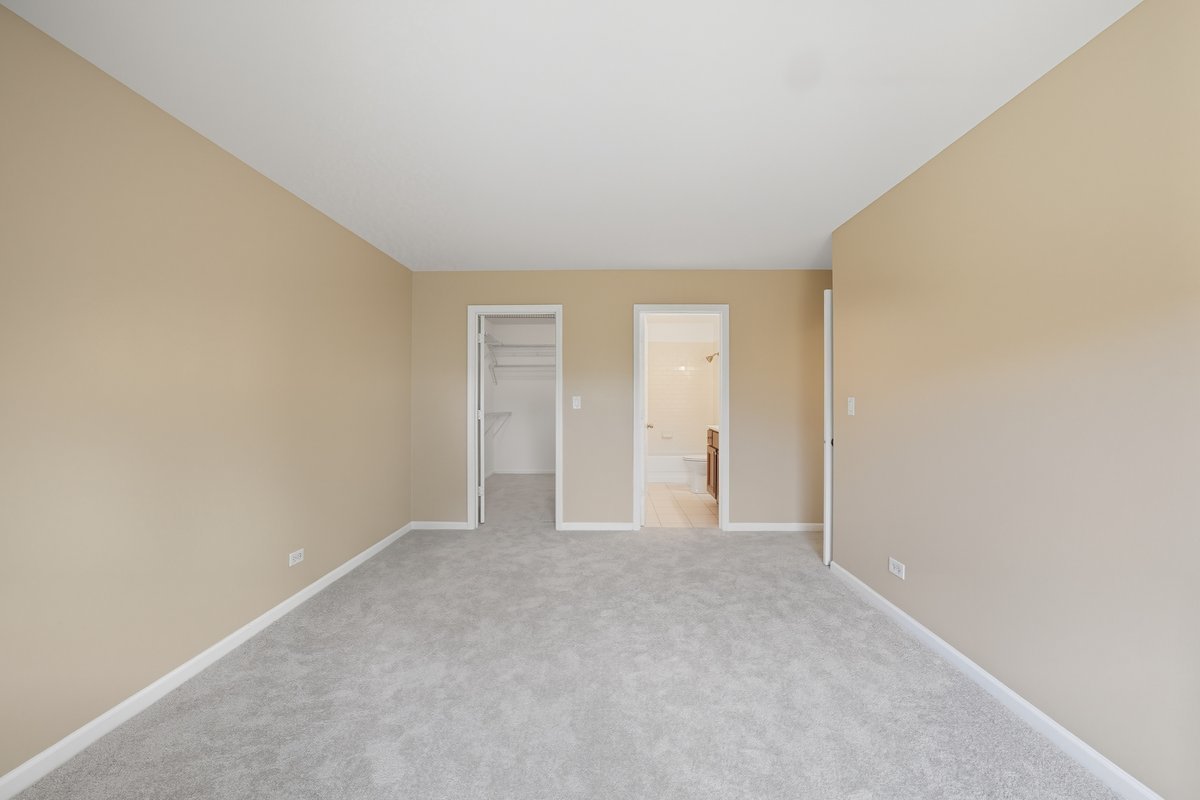 712 Tipperary Court, Unit 1C Schaumburg, IL 60193 - Photo 10 of 12