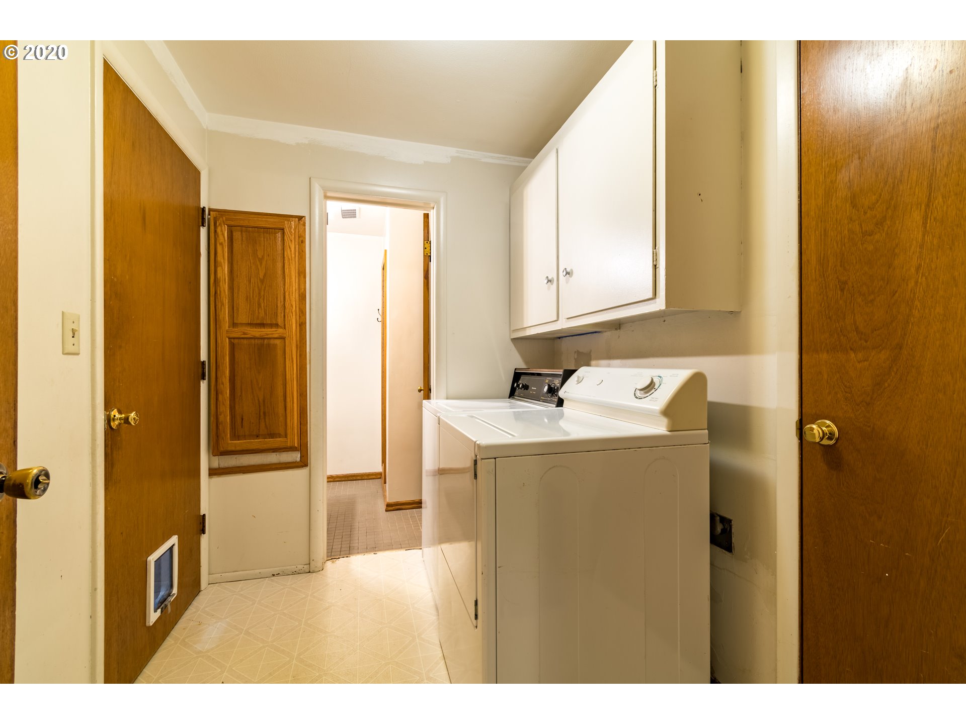 2525 Manor Drive Springfield, OR 97477 - Photo 12 of 32