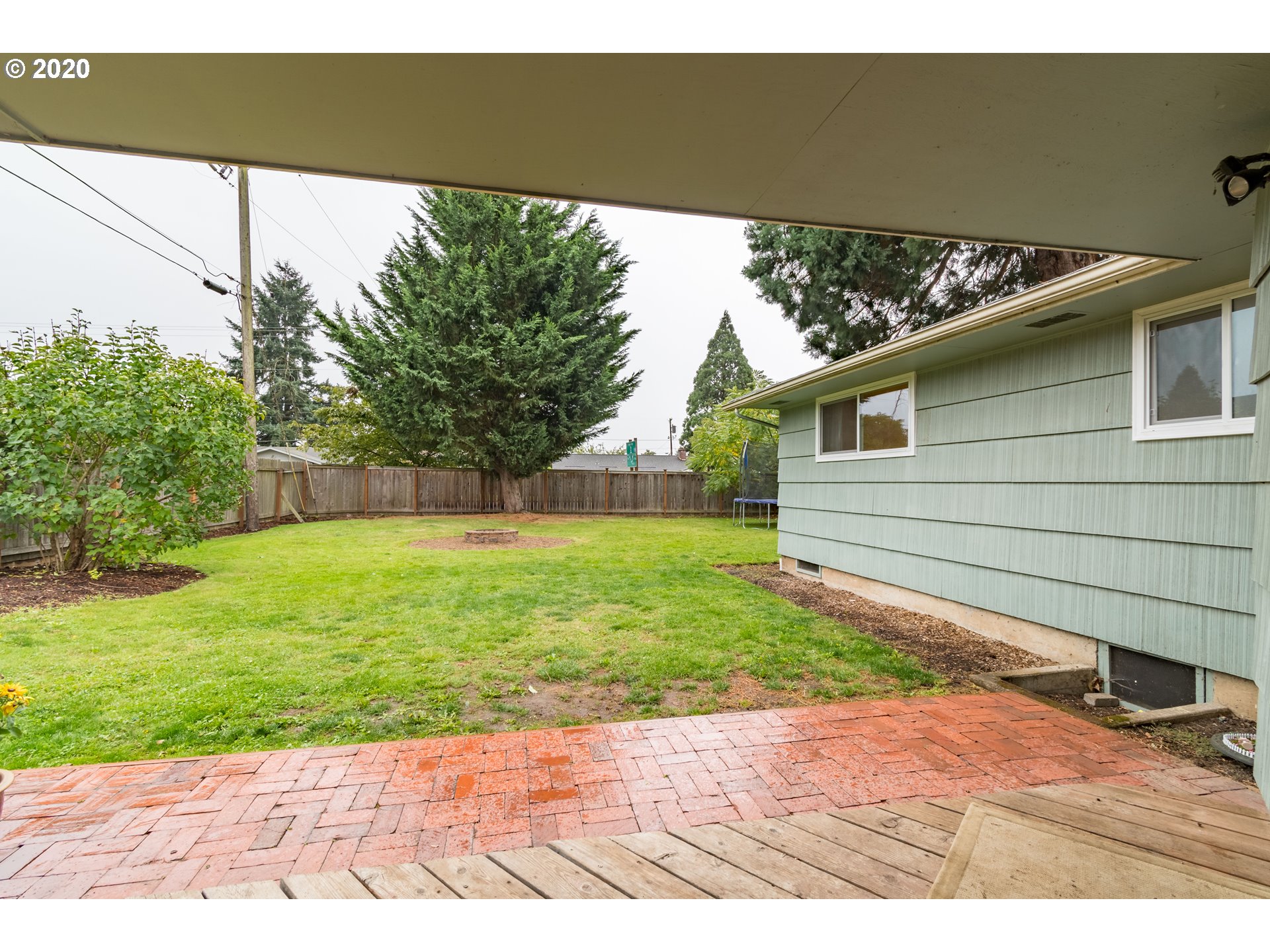 2525 Manor Drive Springfield, OR 97477 - Photo 24 of 32