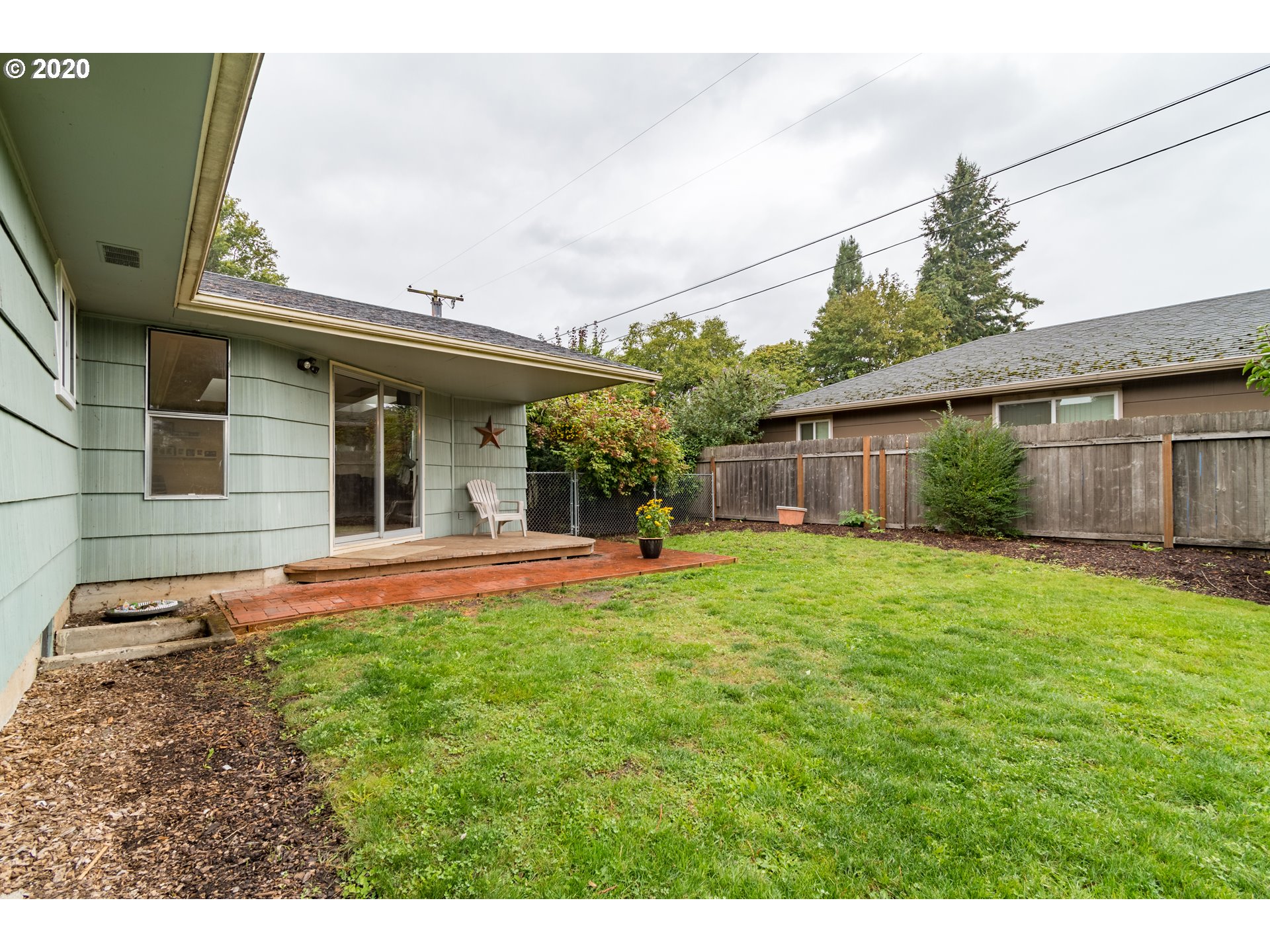 2525 Manor Drive Springfield, OR 97477 - Photo 25 of 32