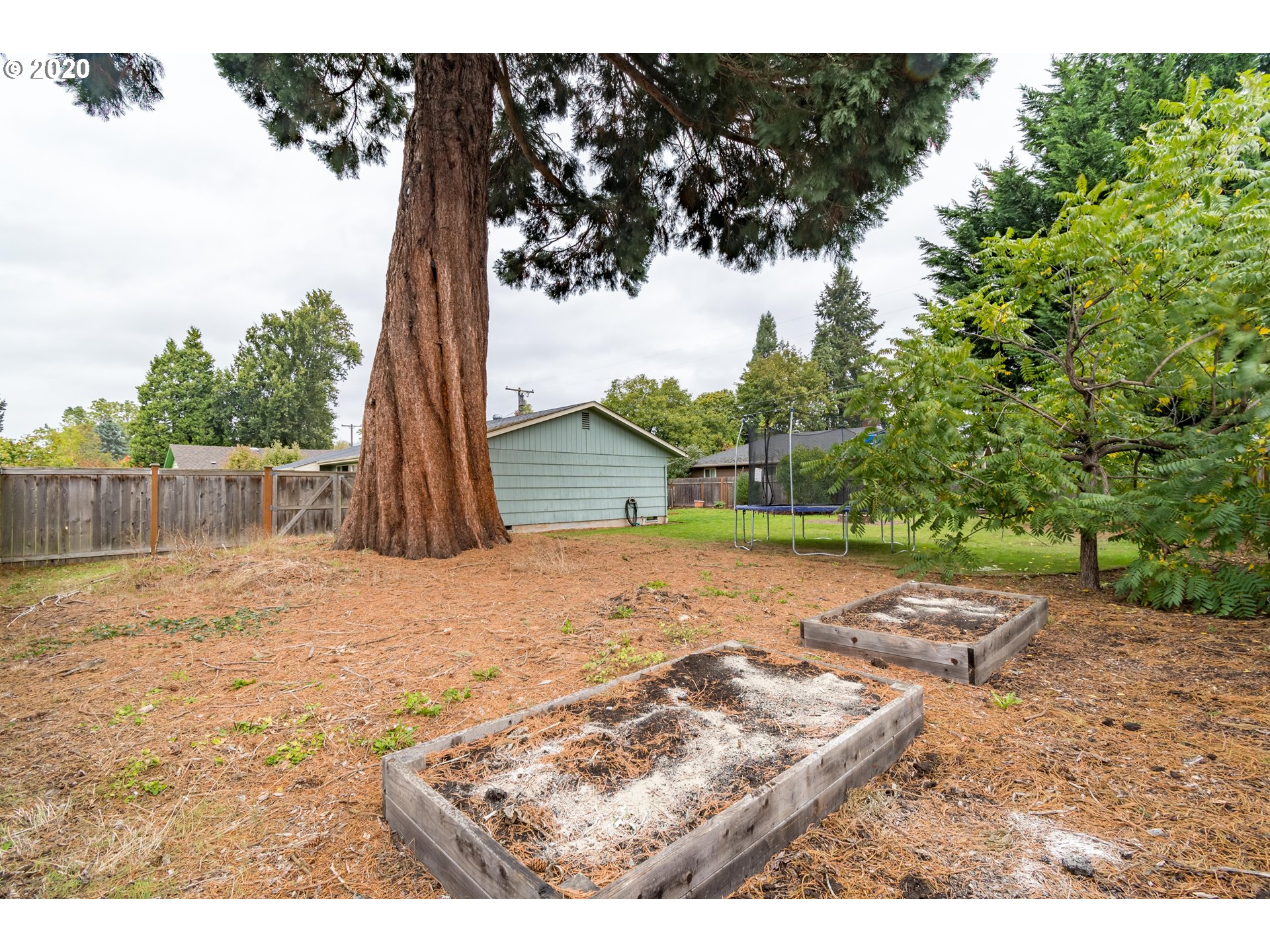2525 Manor Drive Springfield, OR 97477 - Photo 27 of 32
