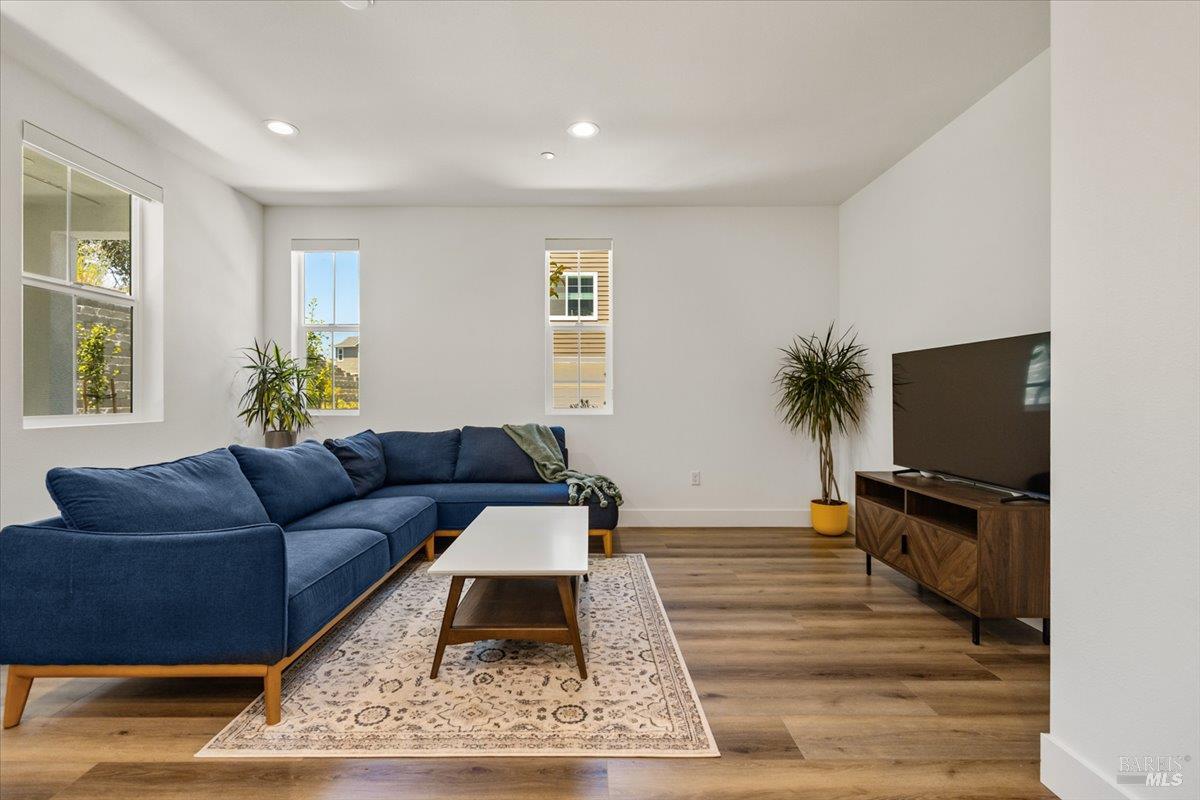 649 Semillon Lane Santa Rosa, CA 95403 - Photo 6 of 38