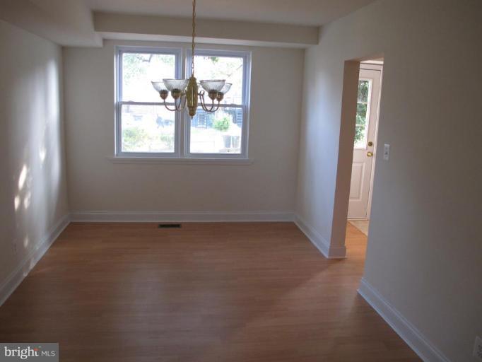 920 Kevin Road Baltimore, MD 21229 - Photo 3 of 12 Dining Room