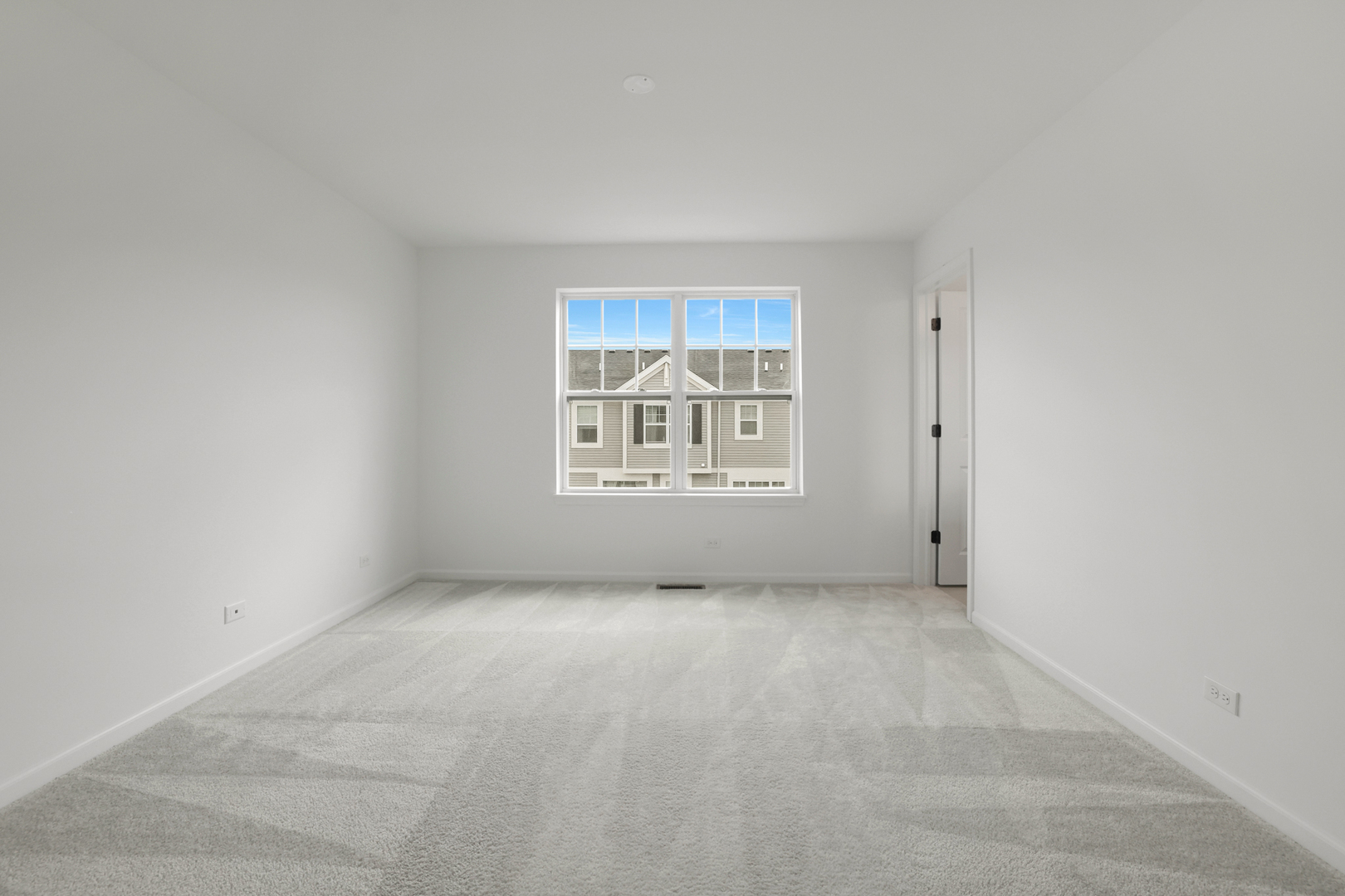 316 Timberleaf Circle Roselle, IL 60172 - Photo 28 of 37 an empty room with windows