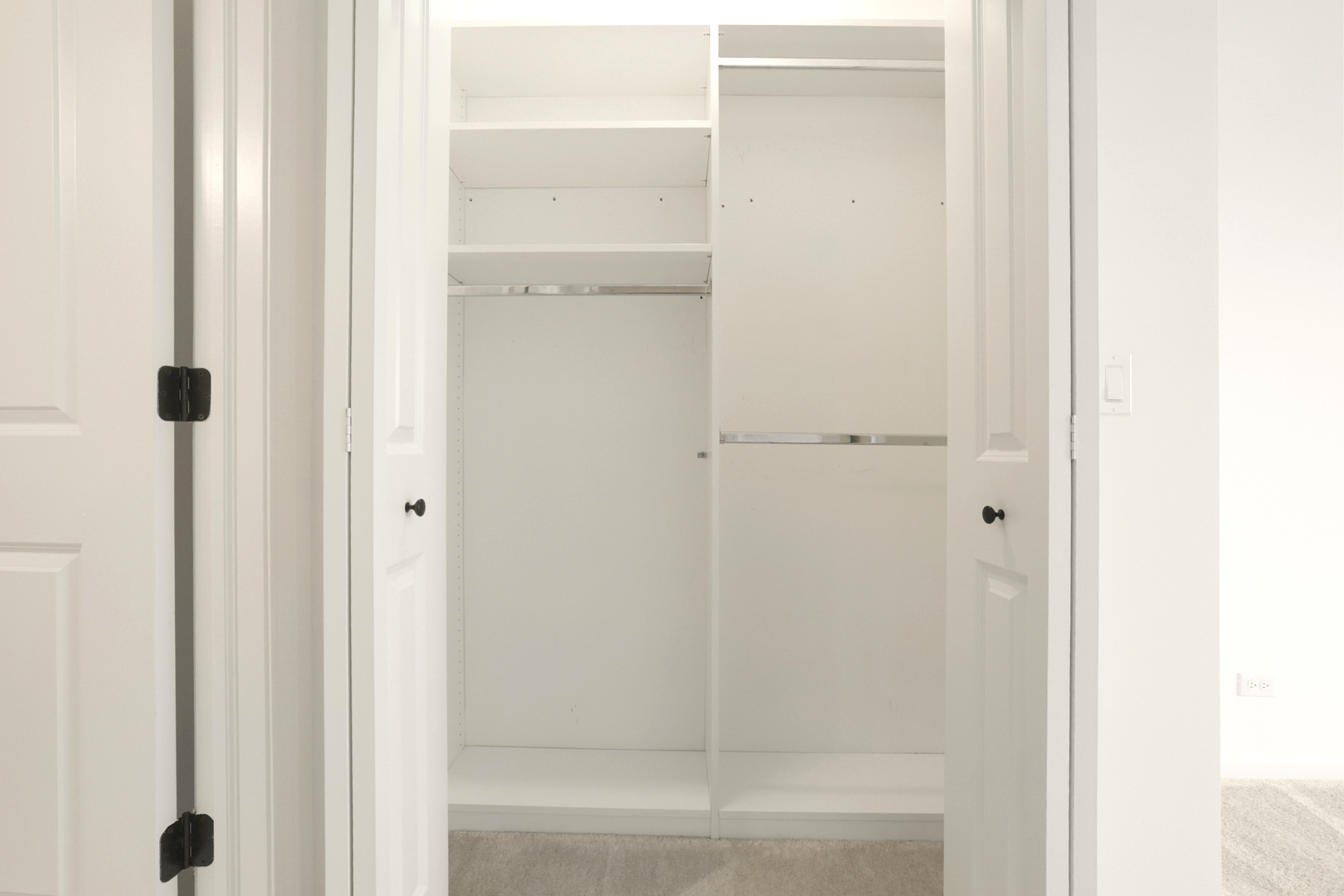 316 Timberleaf Circle Roselle, IL 60172 - Photo 29 of 37 a bathroom with a glass shower door