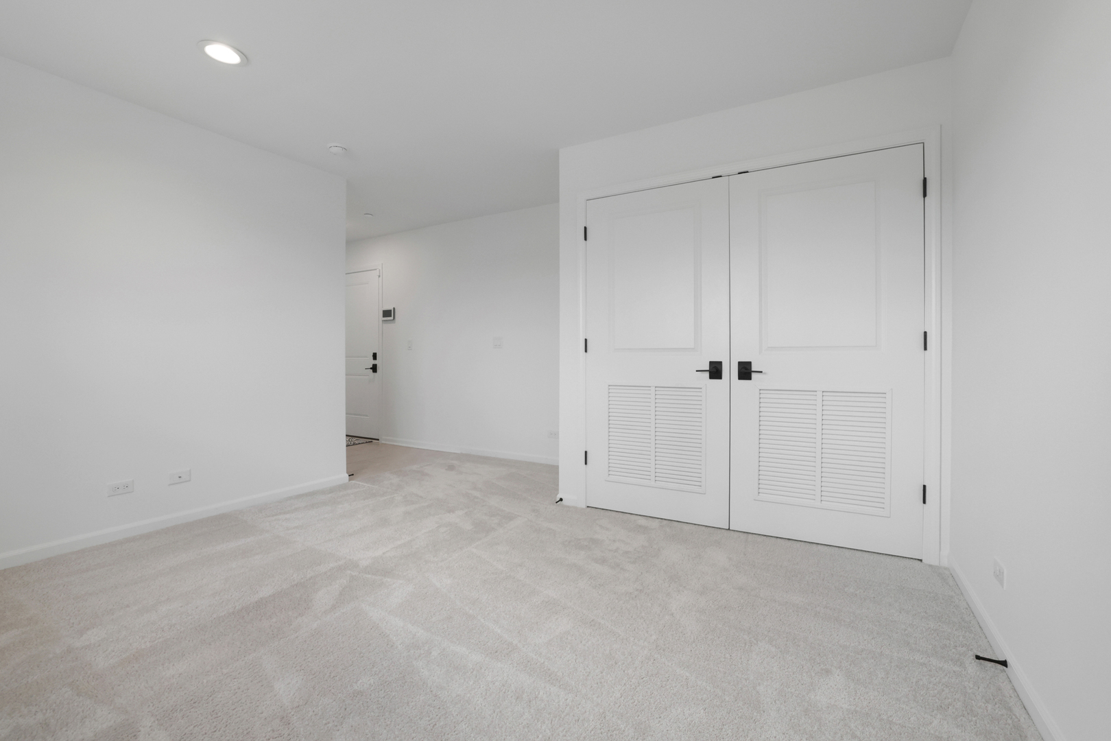 316 Timberleaf Circle Roselle, IL 60172 - Photo 34 of 37 a view of room